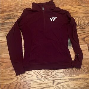 VT Women's Maroon half zip, M
